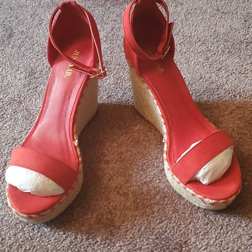 Shoes - Picture 2 of 5